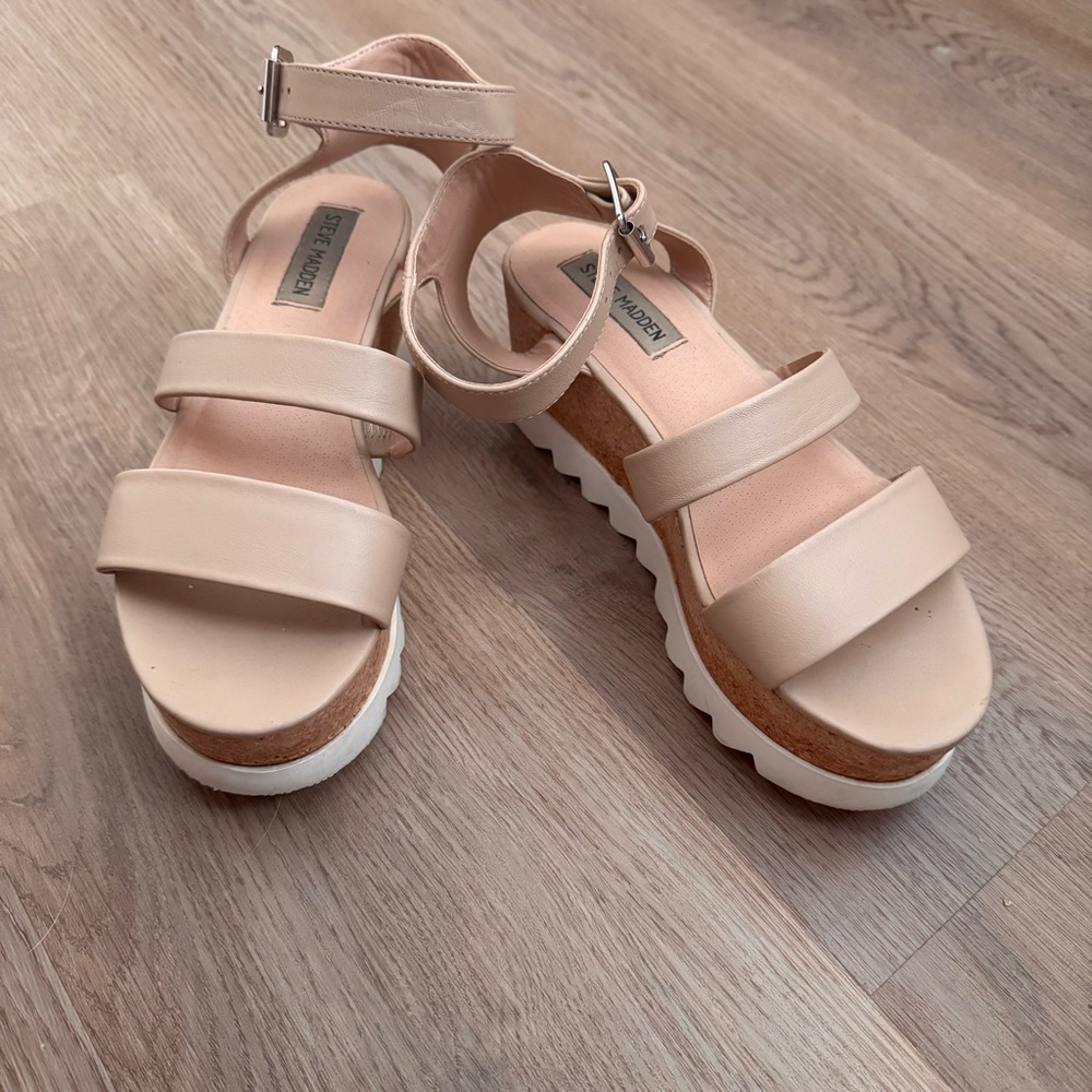 Steve Madden Beige Platform Sandals